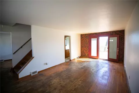 Living - 105 General Braddock Dr, Braddock, PA 15104 photo 1 of 4