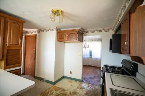Entry Way - 105 General Braddock Dr, Braddock, PA 15104 photo 1 of 5