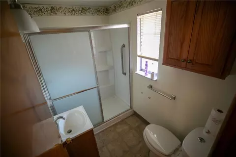 Bath - 105 General Braddock Dr, Braddock, PA 15104 photo 2 of 3