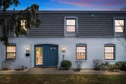 720 Carriage Cir, Pittsburgh, PA 15205