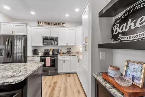 Kitchen - 207 Ruby Dr, Uniontown, PA 15401 photo 6 of 6