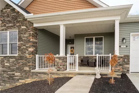 Exterior - 207 Ruby Dr, Uniontown, PA 15401 photo 2 of 7