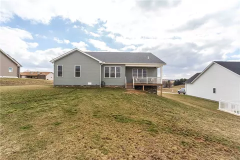 Exterior - 207 Ruby Dr, Uniontown, PA 15401 photo 6 of 7