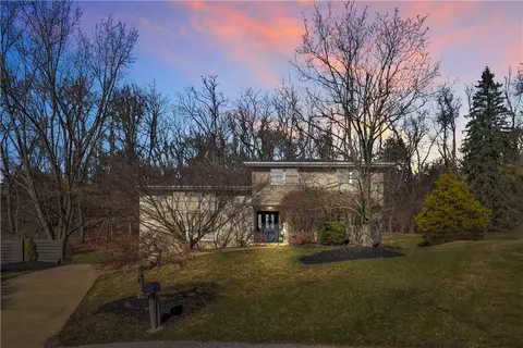 115 Himalaya Dr, Monroeville, PA 15146