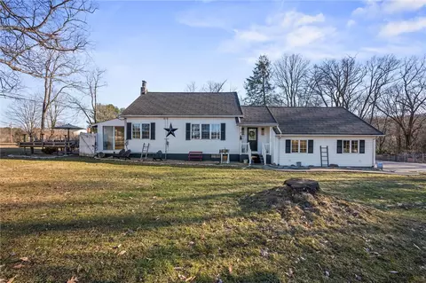 427 Preston Dr, Butler, PA 16001