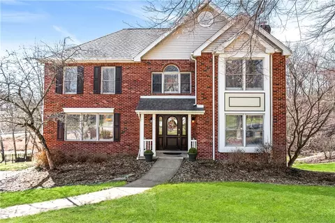 214 Elmhurst Cir, Cranberry Township, PA 16066