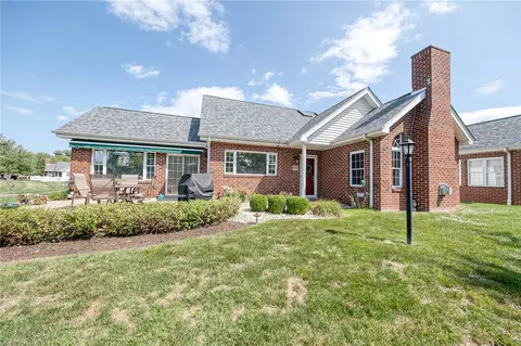 5003 Whispering Pnes, Murrysville, PA 15668