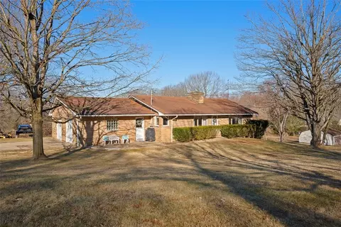 354 Golden Grove Rd, Baden, PA 15005