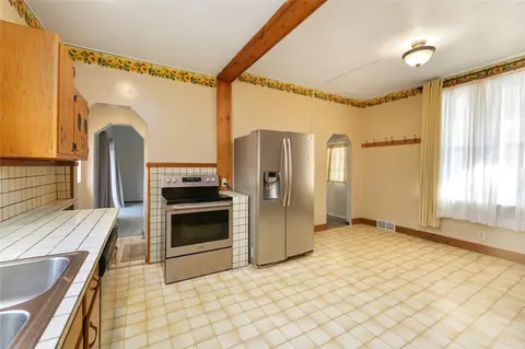 638 Chestnut St, Irwin, PA 15642 photo 10
