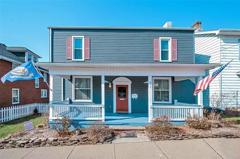 638 Chestnut St, Irwin, PA 15642