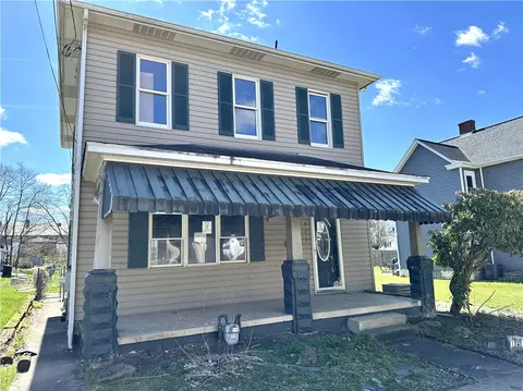 121 Irving Ave, Latrobe, PA 15650