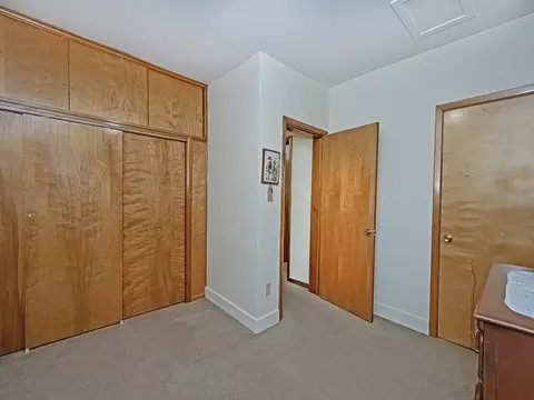 331 Longfellow St, Vandergrift, PA 15690 photo 24