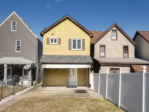 331 Longfellow St, Vandergrift, PA 15690 photo 5