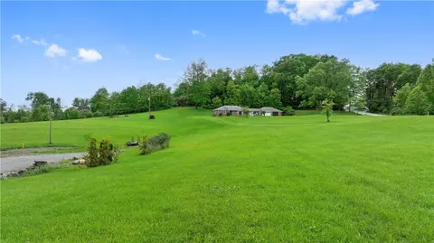 Exterior - 884 Linden Rd, Eighty Four, PA 15330 photo 11 of 13