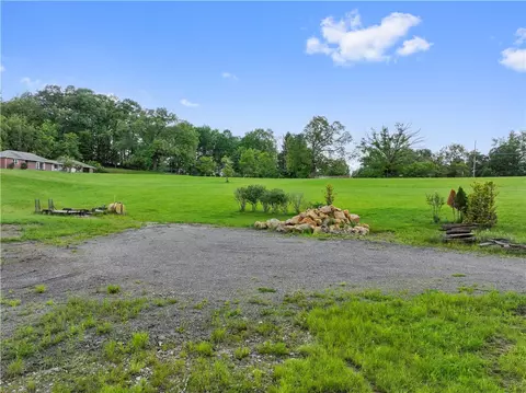 Exterior - 884 Linden Rd, Eighty Four, PA 15330 photo 7 of 13