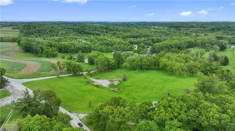 View/Area - 884 Linden Rd, Eighty Four, PA 15330 photo 2 of 12