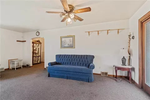 Living - 884 Linden Rd, Eighty Four, PA 15330 photo 1 of 3