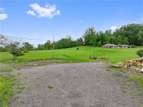 Exterior - 884 Linden Rd, Eighty Four, PA 15330 photo 6 of 13