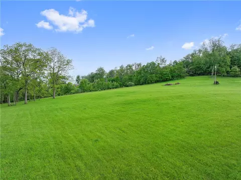 Exterior - 884 Linden Rd, Eighty Four, PA 15330 photo 2 of 13