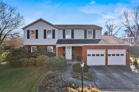 1524 Field Club Dr, Pittsburgh, PA 15237
