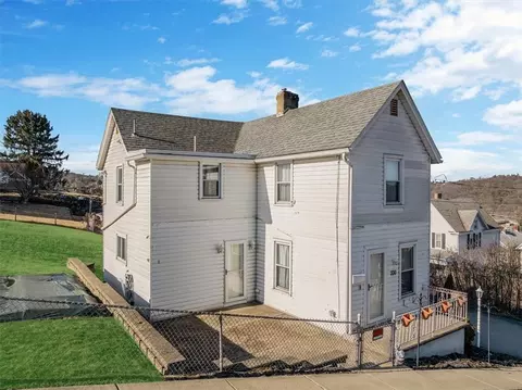 700 Shady Ave, Charleroi, PA 15022