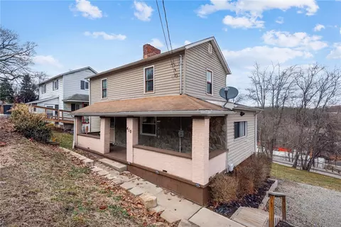 410 Blue Jay Dr, Canonsburg, PA 15317