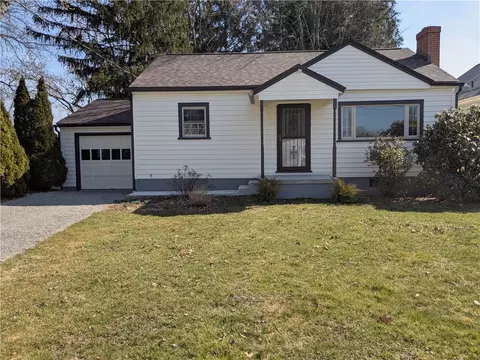 142 Samuel St, Beaver Falls, PA 15010