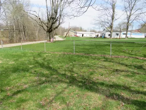 Exterior - 64 Valley Rd, Eighty Four, PA 15330 photo 3 of 9