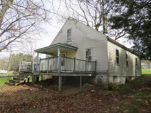Exterior - 64 Valley Rd, Eighty Four, PA 15330 photo 4 of 9