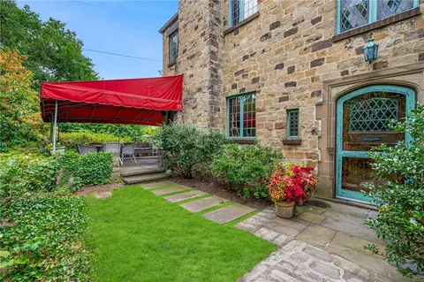 6850 Reynolds St, Pittsburgh, PA 15208