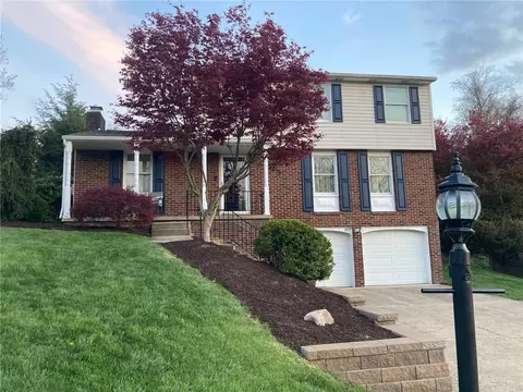 1877 Riggs Rd, South Park, PA 15129