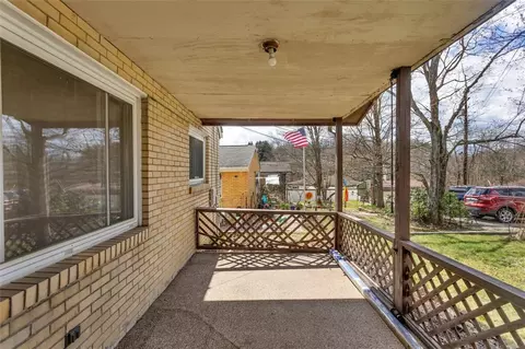 121 Beatty St, Apollo, PA 15613 photo 4