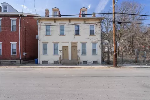 2104-2106 Lowrie St, Pittsburgh, PA 15212