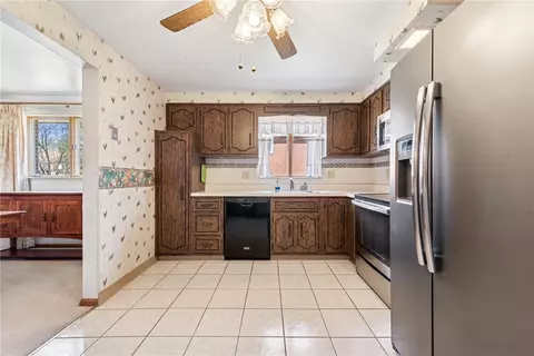 1325 10th St, Irwin, PA 15642 photo 13