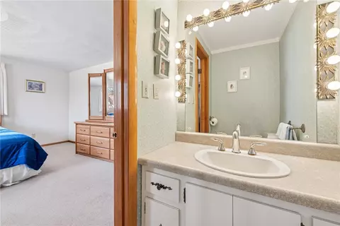 1325 10th St, Irwin, PA 15642 photo 22