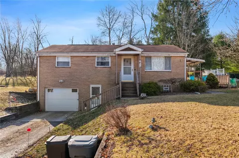 422 W Starz Rd, Gibsonia, PA 15044
