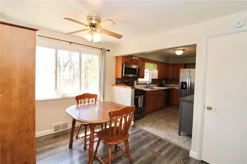 152 Wickham Dr, Monaca, PA 15061 photo 8