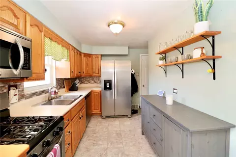 152 Wickham Dr, Monaca, PA 15061 photo 11