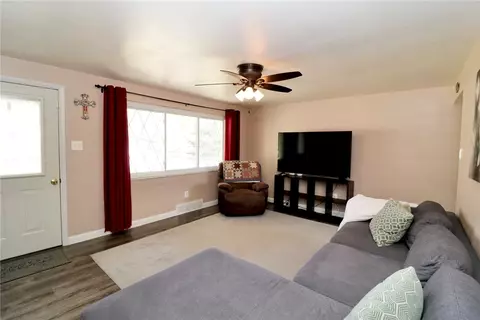 152 Wickham Dr, Monaca, PA 15061 photo 3