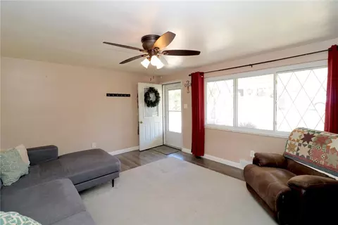 152 Wickham Dr, Monaca, PA 15061 photo 2