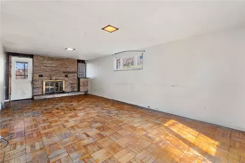 4623 E Willock Rd, Pittsburgh, PA 15227 photo 5