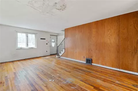 4623 E Willock Rd, Pittsburgh, PA 15227 photo 4