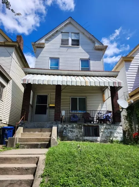 1030 Lakewood St, Pittsburgh, PA 15220