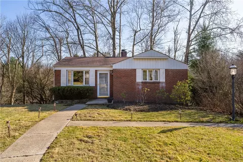 2424 Hampton Ave, Allison Park, PA 15101