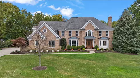 111 Bell Farm Ests, Sewickley, PA 15143