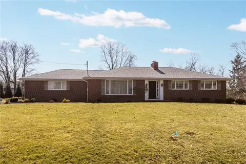 107 Rutgers Dr, New Castle, PA 16105