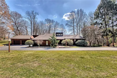 311 Lakewood Rd, Greensburg, PA 15601