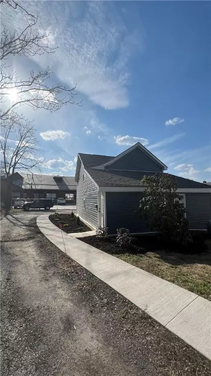 228 Orchard Ave, Canonsburg, PA 15317