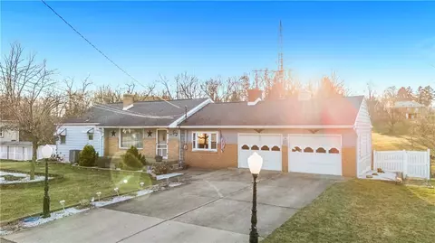 280 Hutter Ave, Ellwood City, PA 16117