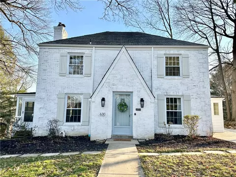 630 Willow Dr, Pittsburgh, PA 15243